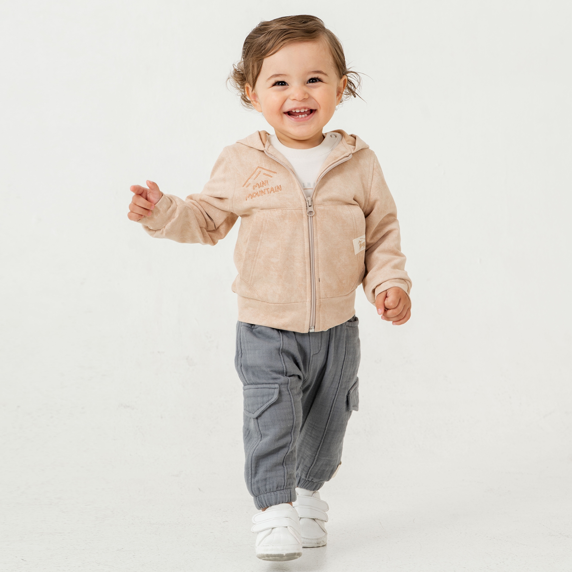 MİNİ GEYİK ARMALI EŞOFMAN 3'LÜ TAKIM